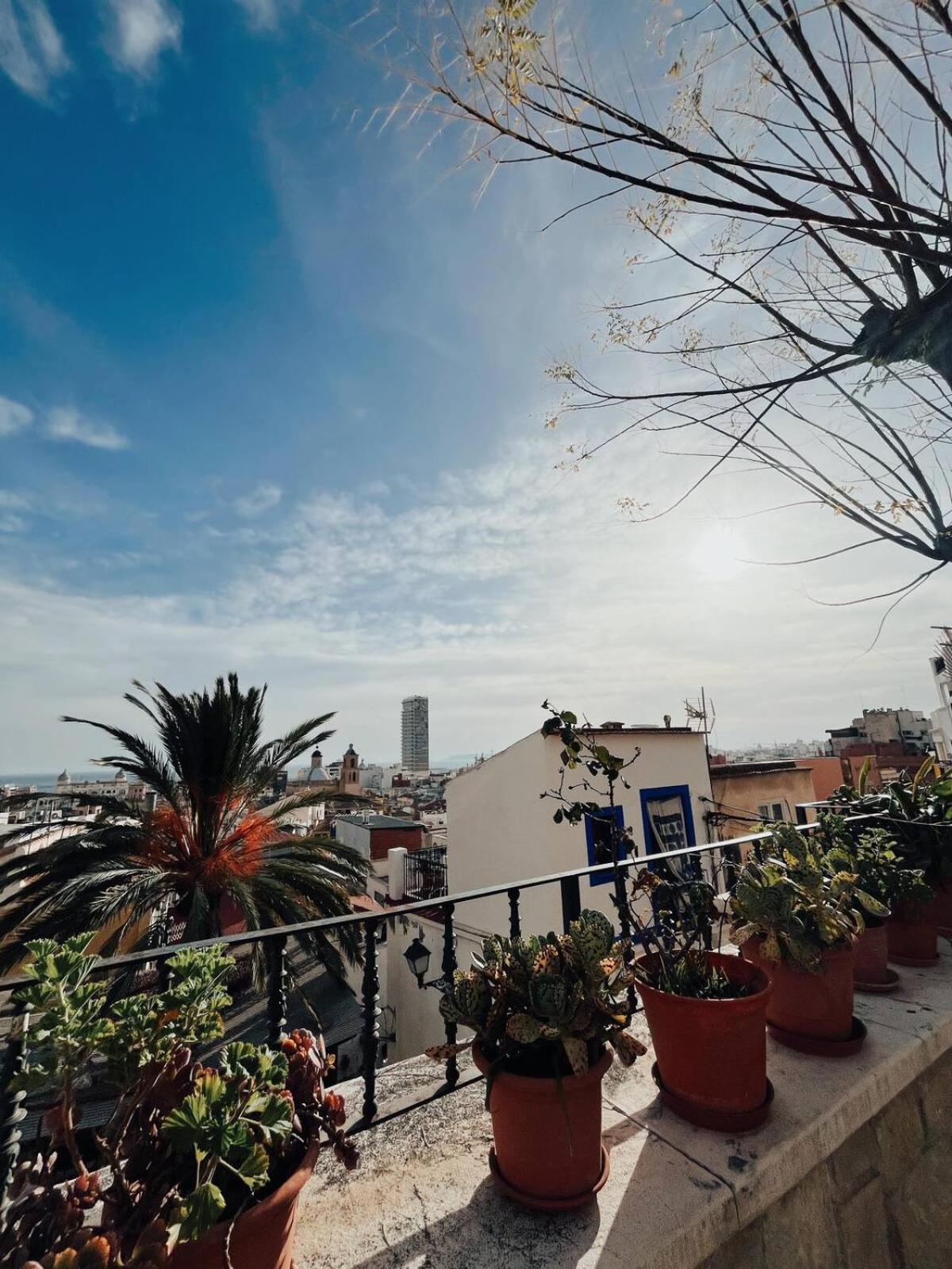Apartamento En Casco Antiguo De Аликанте Екстериор снимка